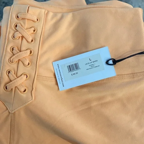 WEWOREWHAT Biker Shorts 🩳 NWT sz L - Picture 3 of 3